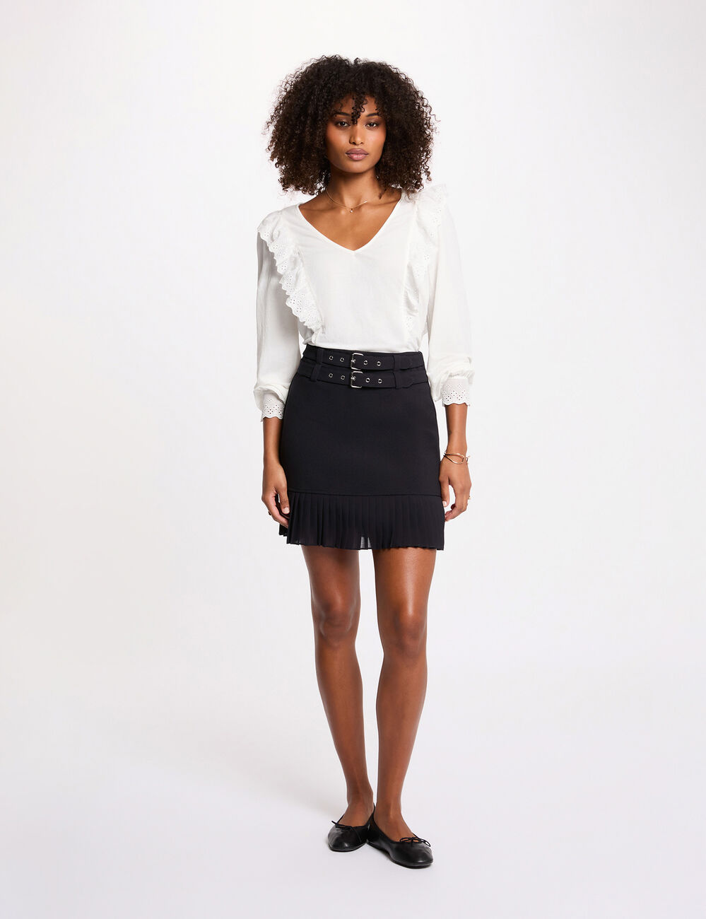 T-shirt brod&eacute; col v blanc femme