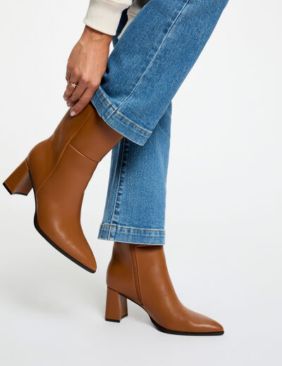 Kurze Stiefelette mit Absatz kamel damen