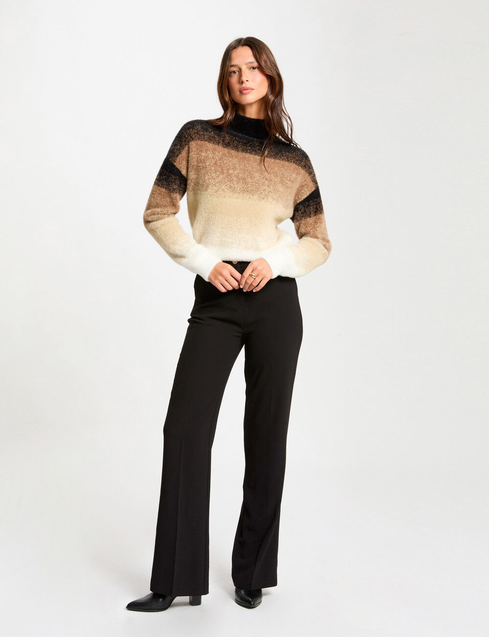 Pull col montant camel femme