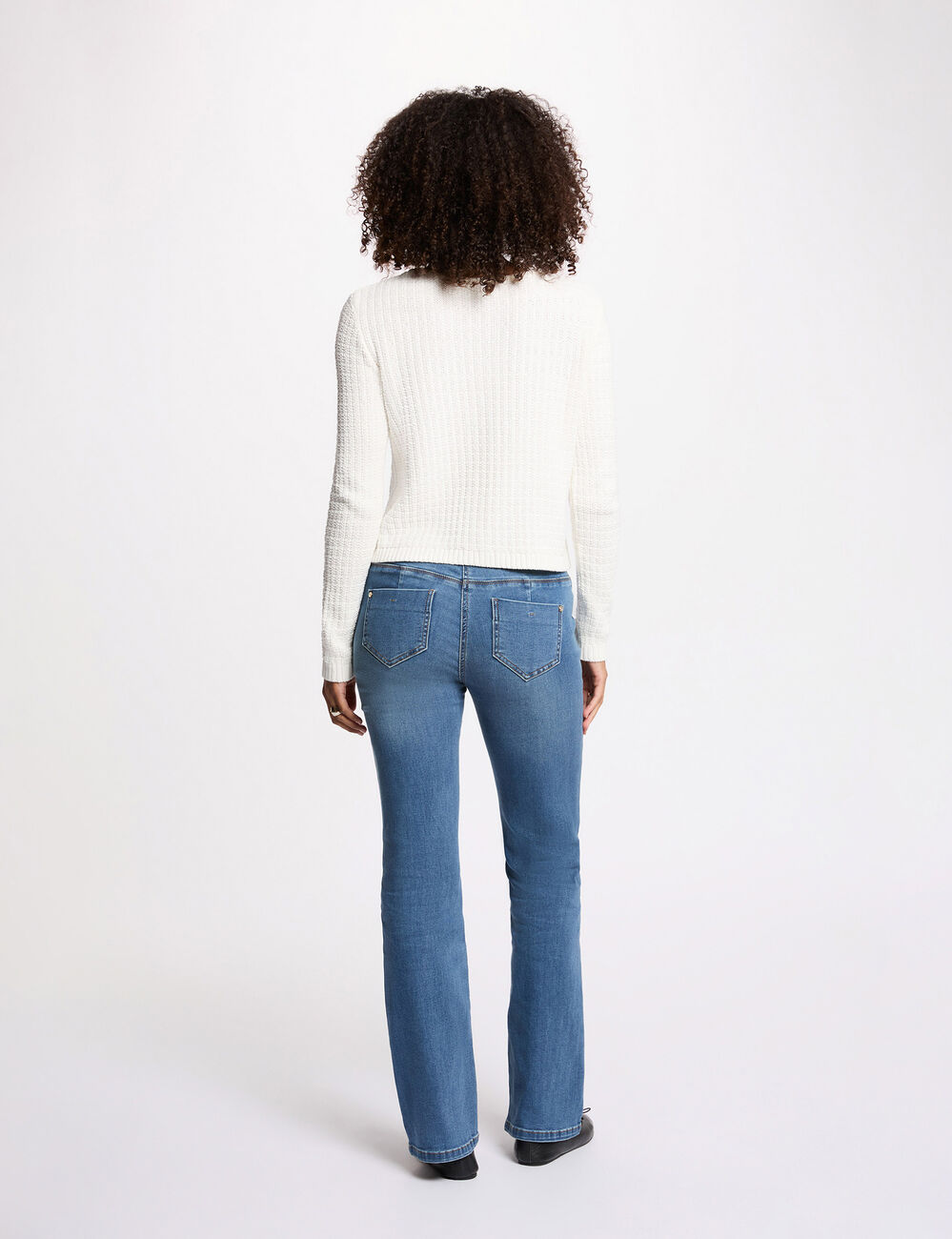 Taillierte Strickjacke mit Kn&ouml;pfen weiss damen