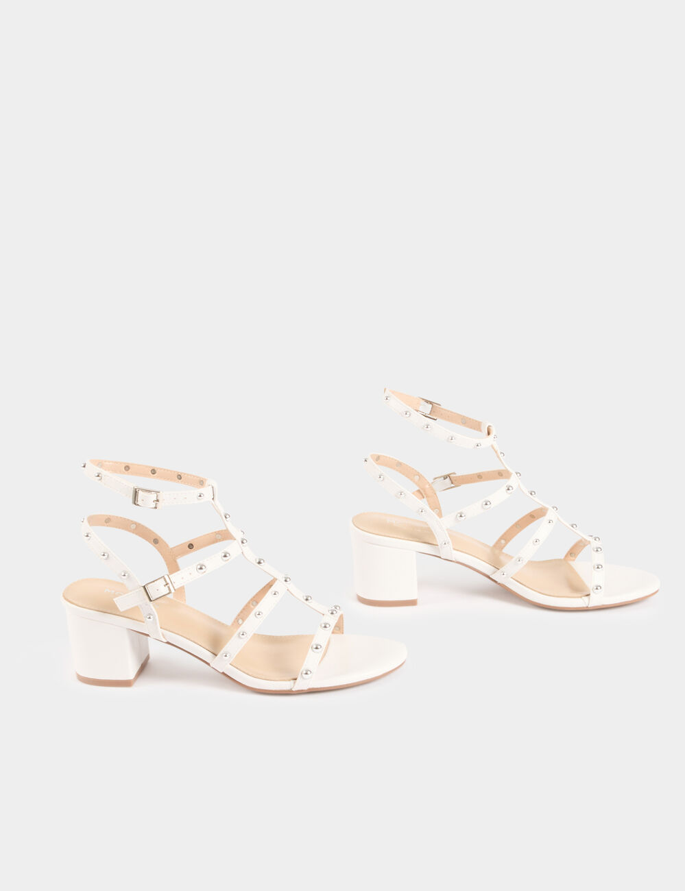 Sandalen mit Absätzen und Nieten weiss damen