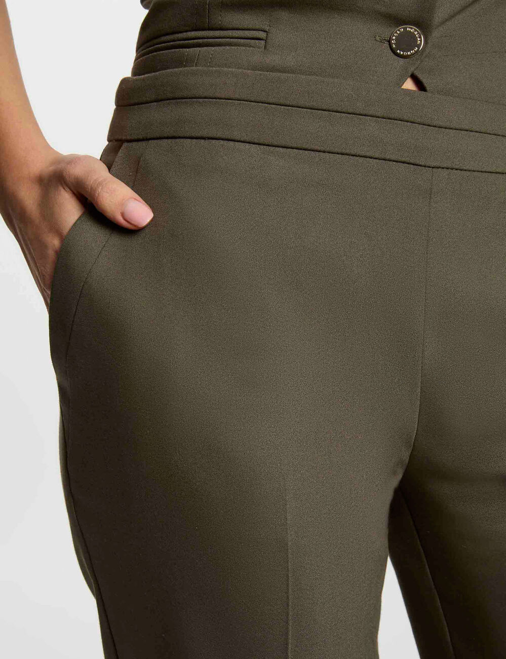 Zigarettenhose mit Abnähern khakigrün damen
