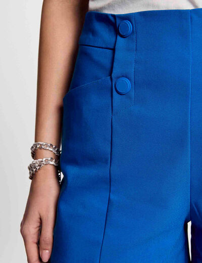 Short droit à pinces bleu electrique femme