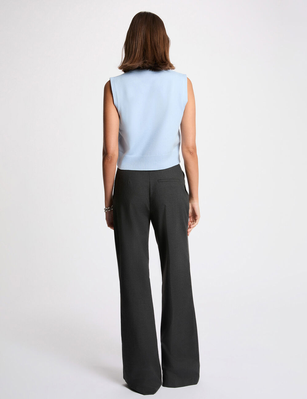 &Auml;rmelloser bestickter Pullover himmelblau damen