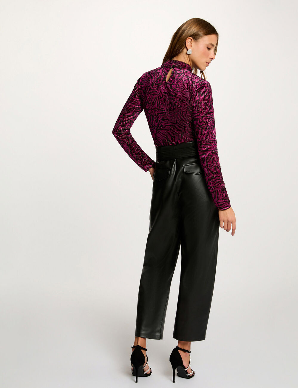 T-Shirt aus Samt mit Stehkragen mehrfarbig damen