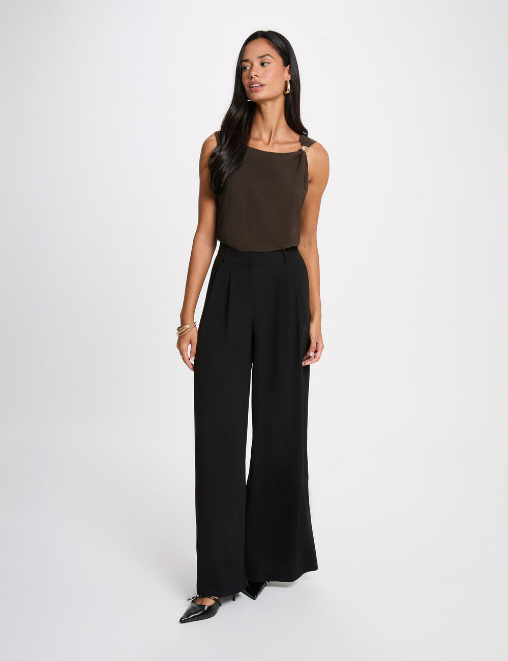 Asymmetrisches T-Shirt mit Schmuck dunkelbraun damen