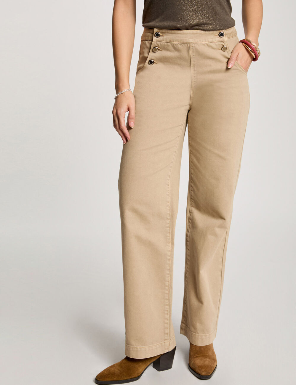 Weite Hose mit Zierknöpfen marron clair damen