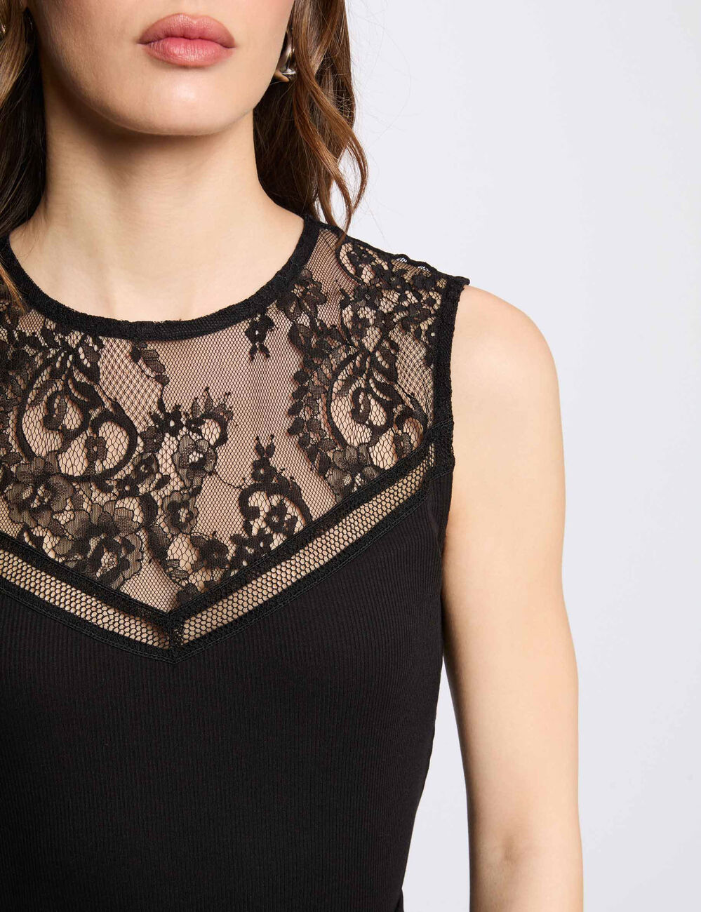 T-shirt sans manches noir femme