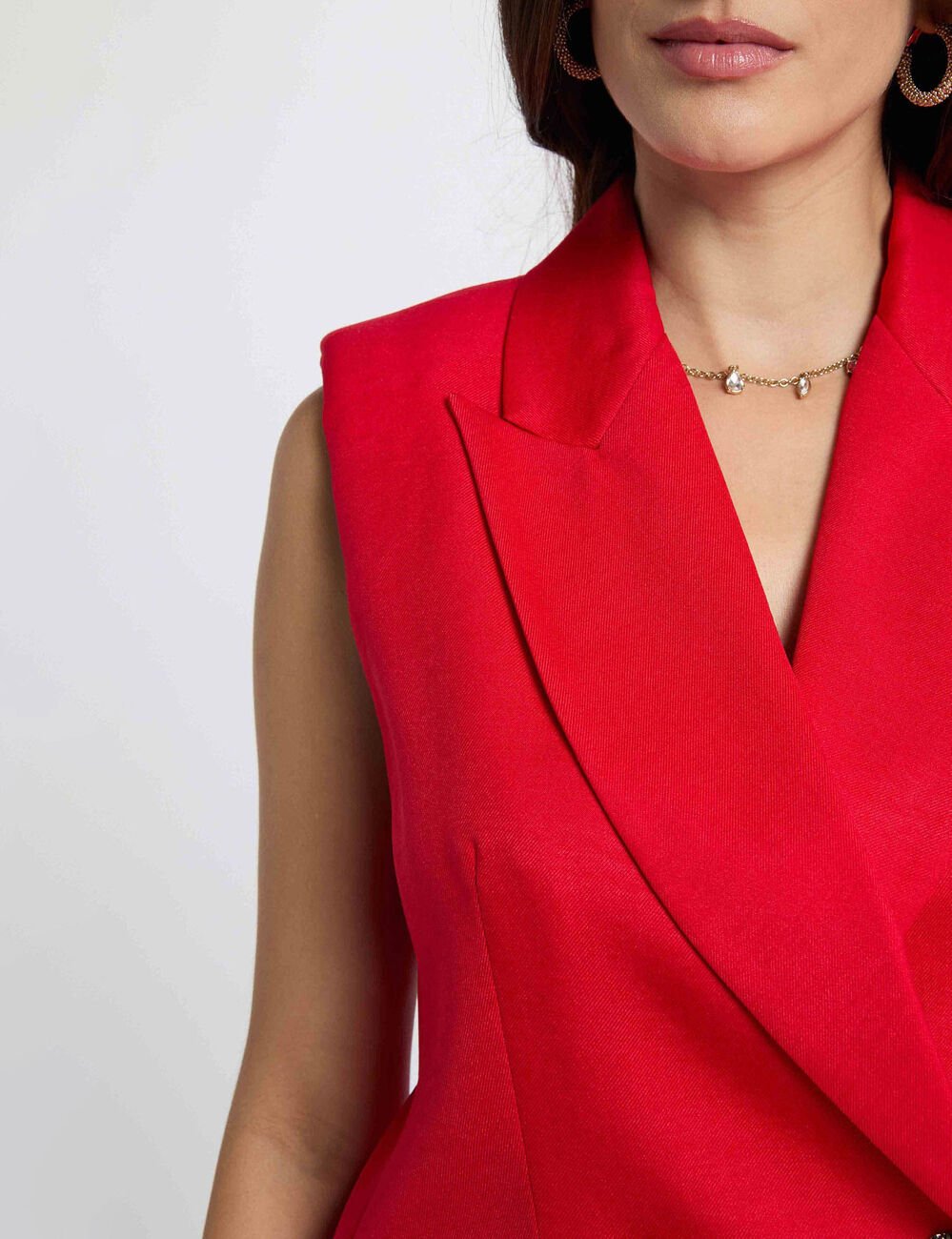 Veste sans manches ajust&eacute;e rouge femme