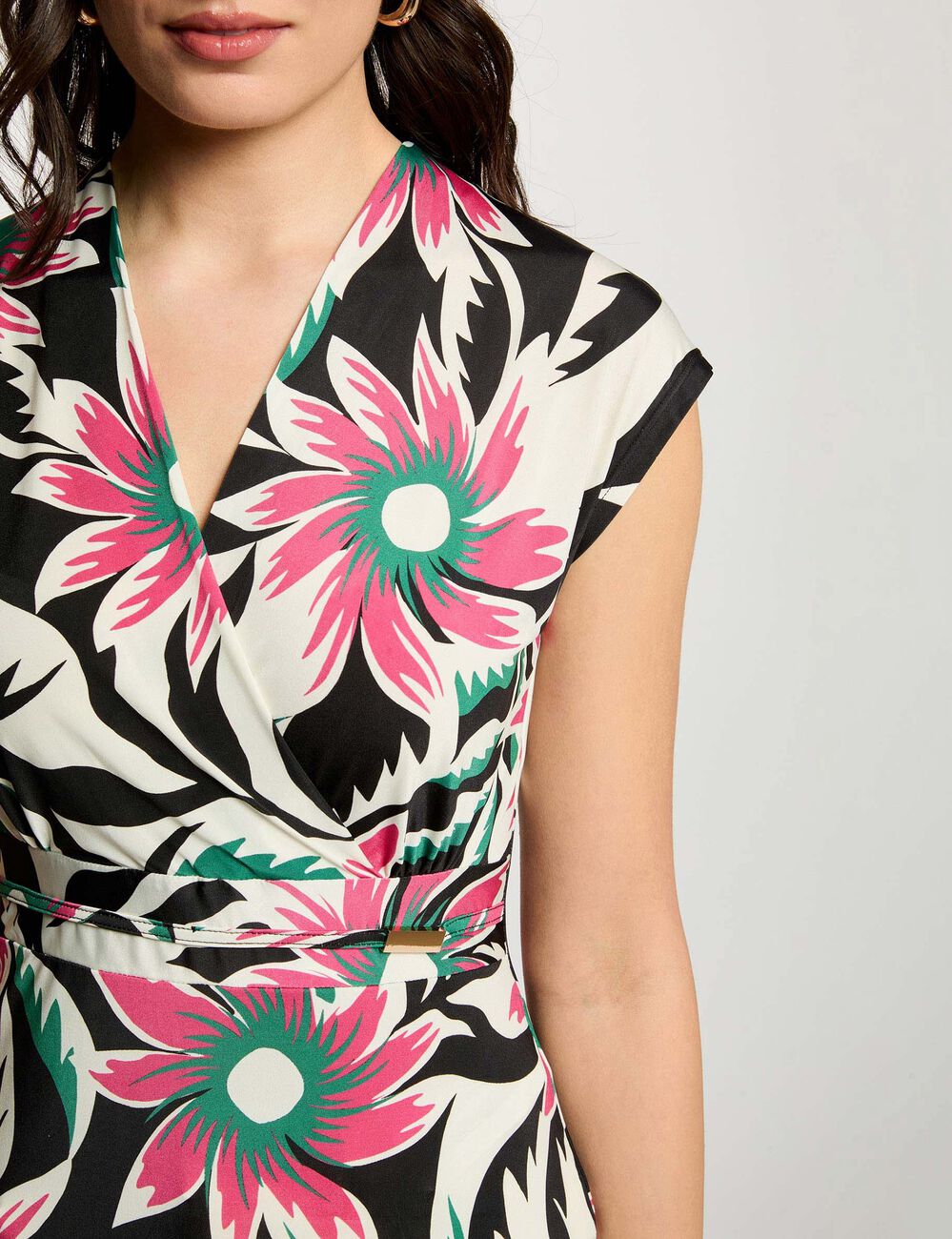 Tailliertes V-Ausschnitt T-Shirt mehrfarbig damen