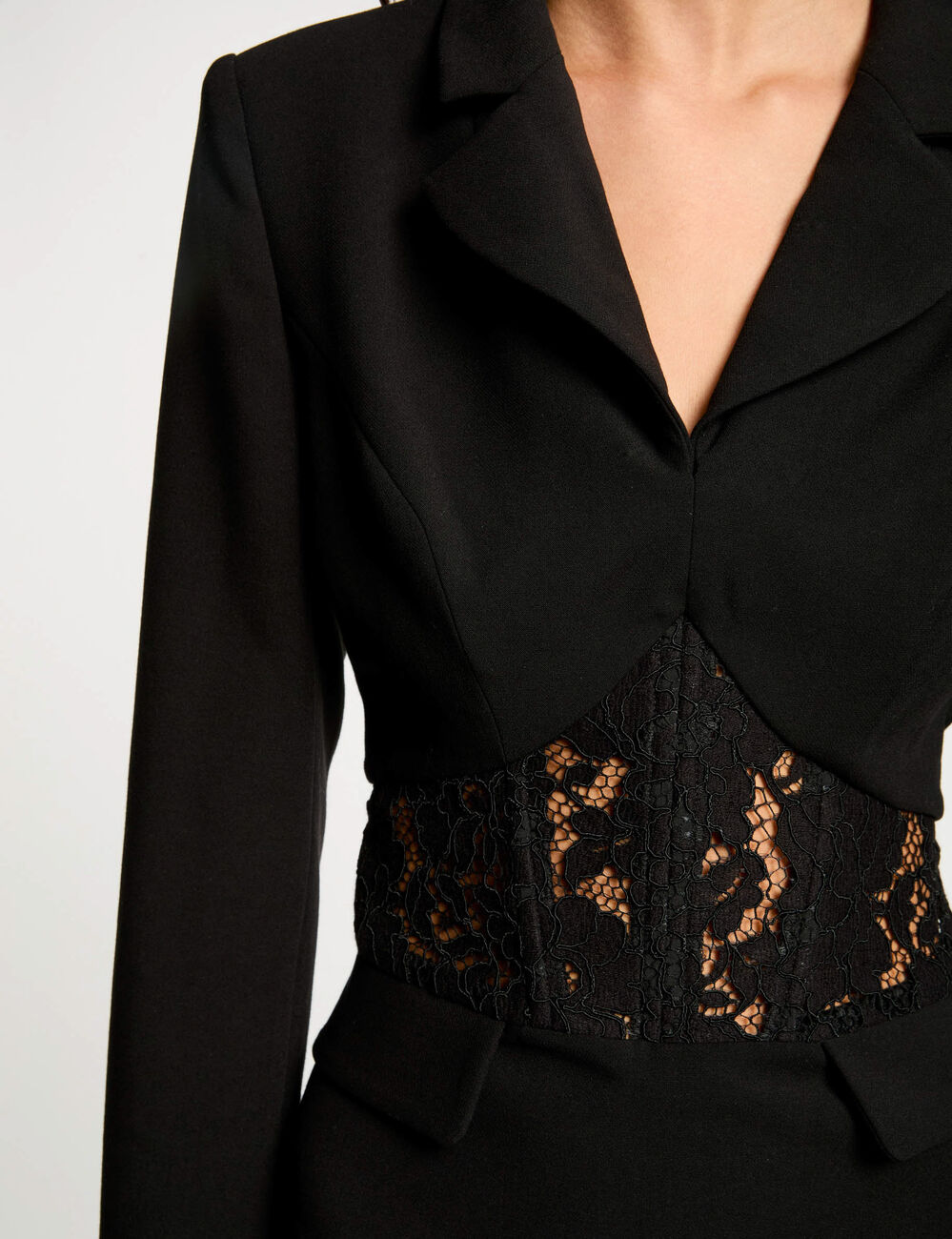 Kurzes Kleid mit Spitze schwarz damen