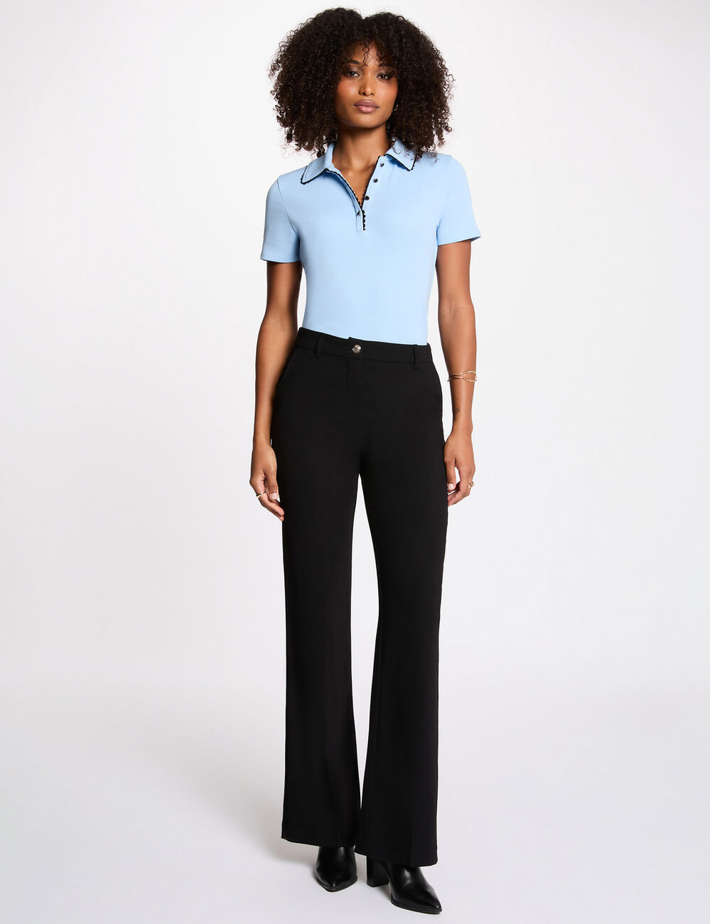 Top cintr&eacute; col &agrave; revers bleu clair femme