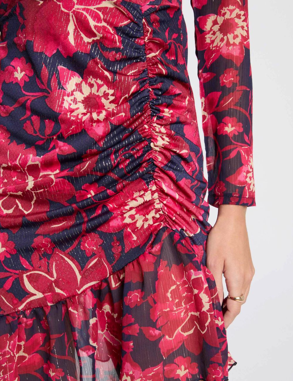 Kurzes figurtbetontes Kleid mit Print mehrfarbig damen