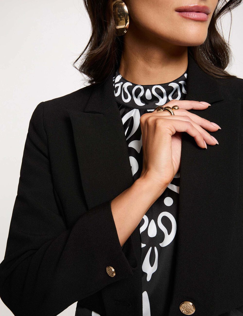 Gerade kurze Jacke mit Umlegekragen schwarz damen