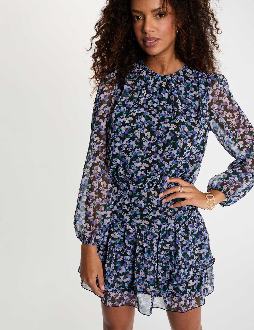 Kurzes Kleid mit Rundhalsausschnitt mehrfarbig damen