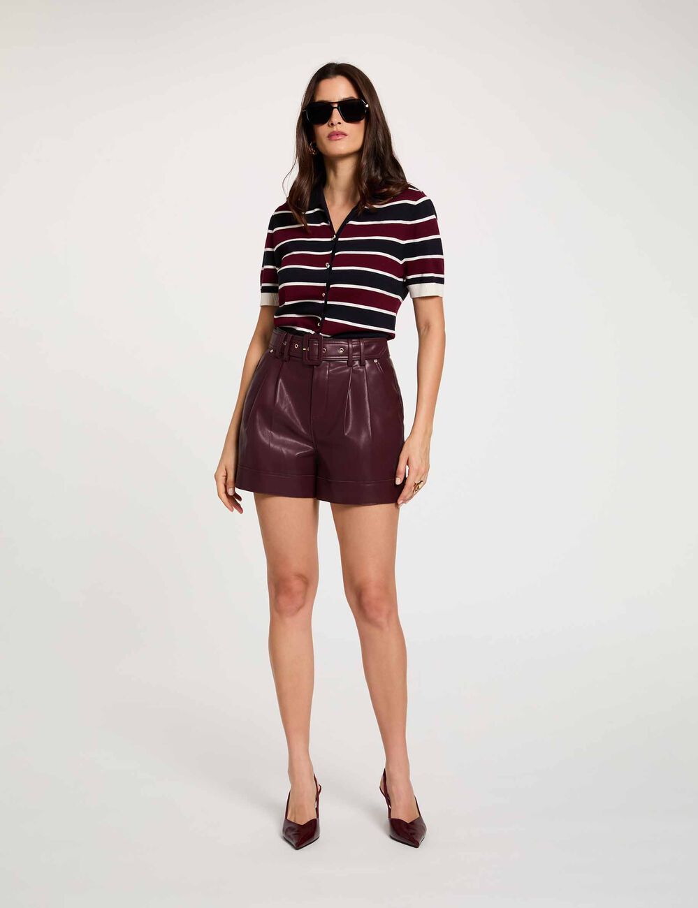 Enganliegende Shorts in Lederoptik pflaume damen