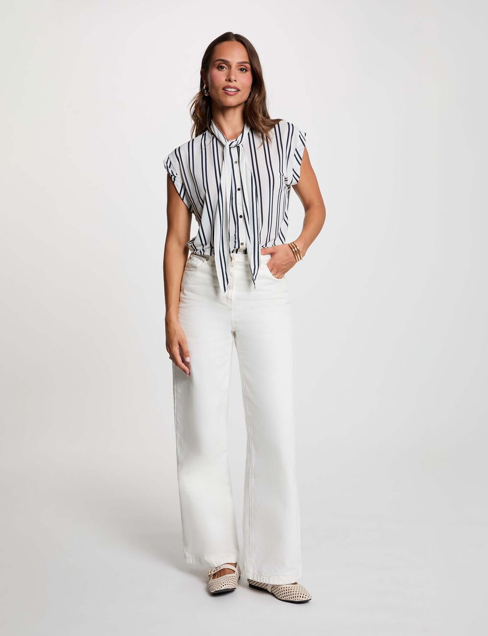 Bluse mit Lavalli&egrave;re-Kragen weiss damen