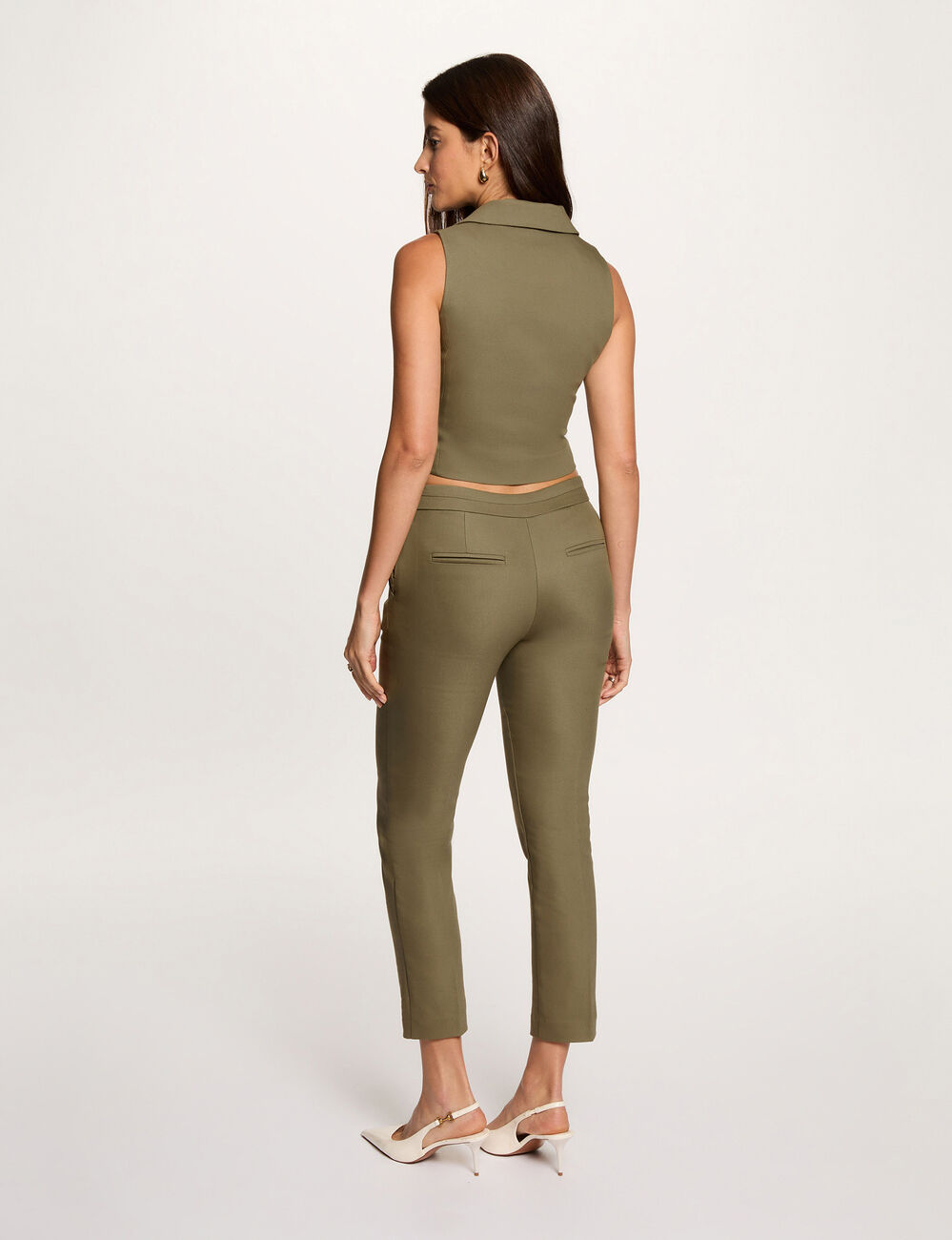 Taillierte &auml;rmellose Strickjacke khakigr&uuml;n damen