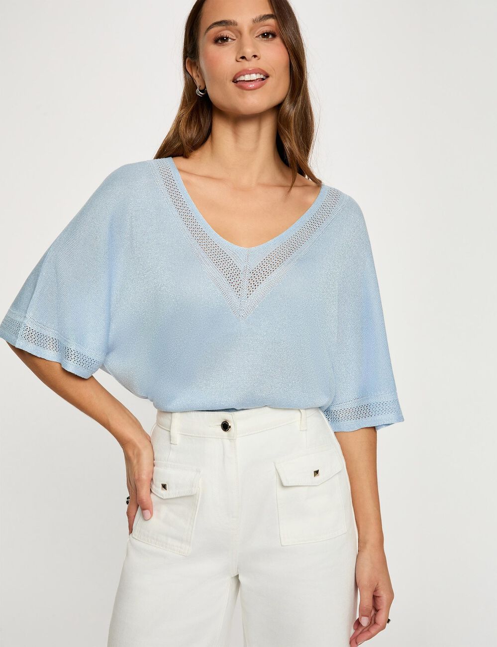Pull col en V manches courtes bleu ciel femme