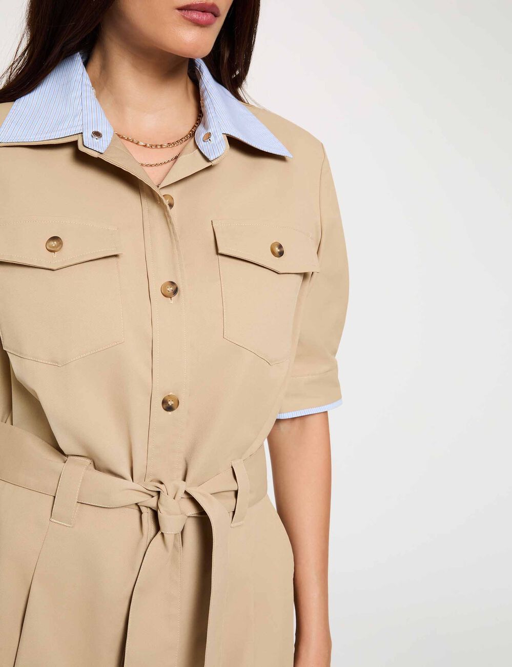 Kurzes Kleid mit Reverskragen beige damen