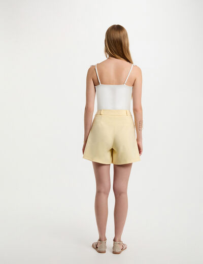 Short droit jaune pastel femme