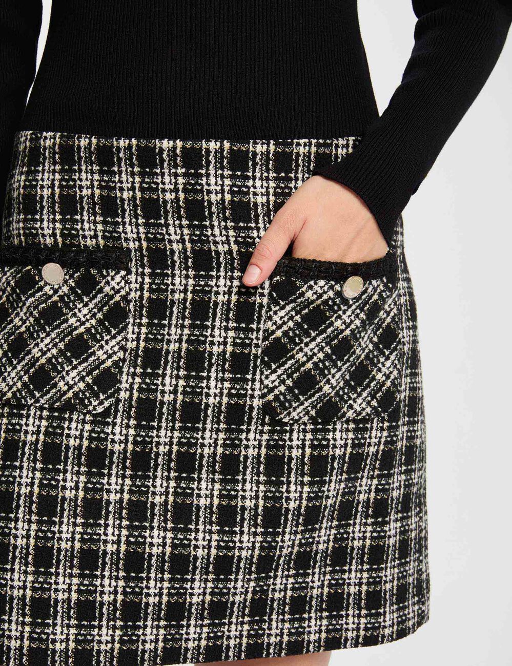 Robe courte ajust&eacute;e noir femme