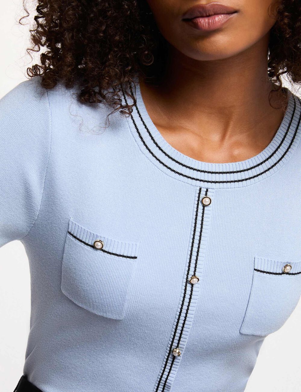 Gilet ajust&eacute; manches courtes bleu ciel femme