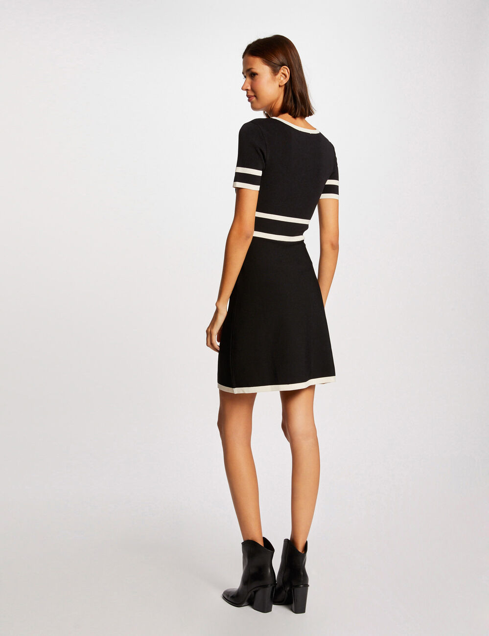 Robe pull droite manches courtes noir femme