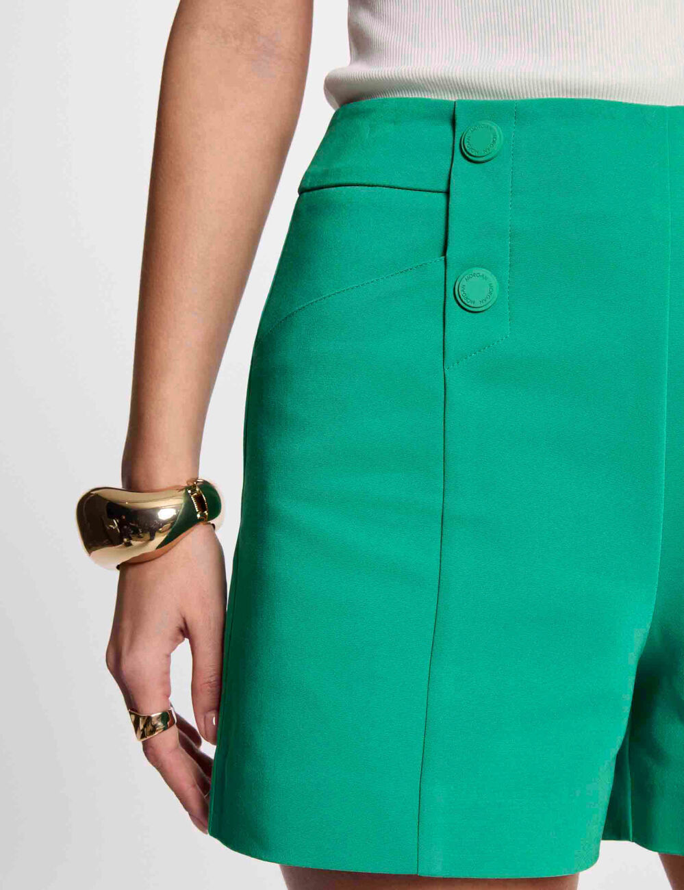 Gerade geschnittene Shorts mit Abnähern smaragdgrün damen