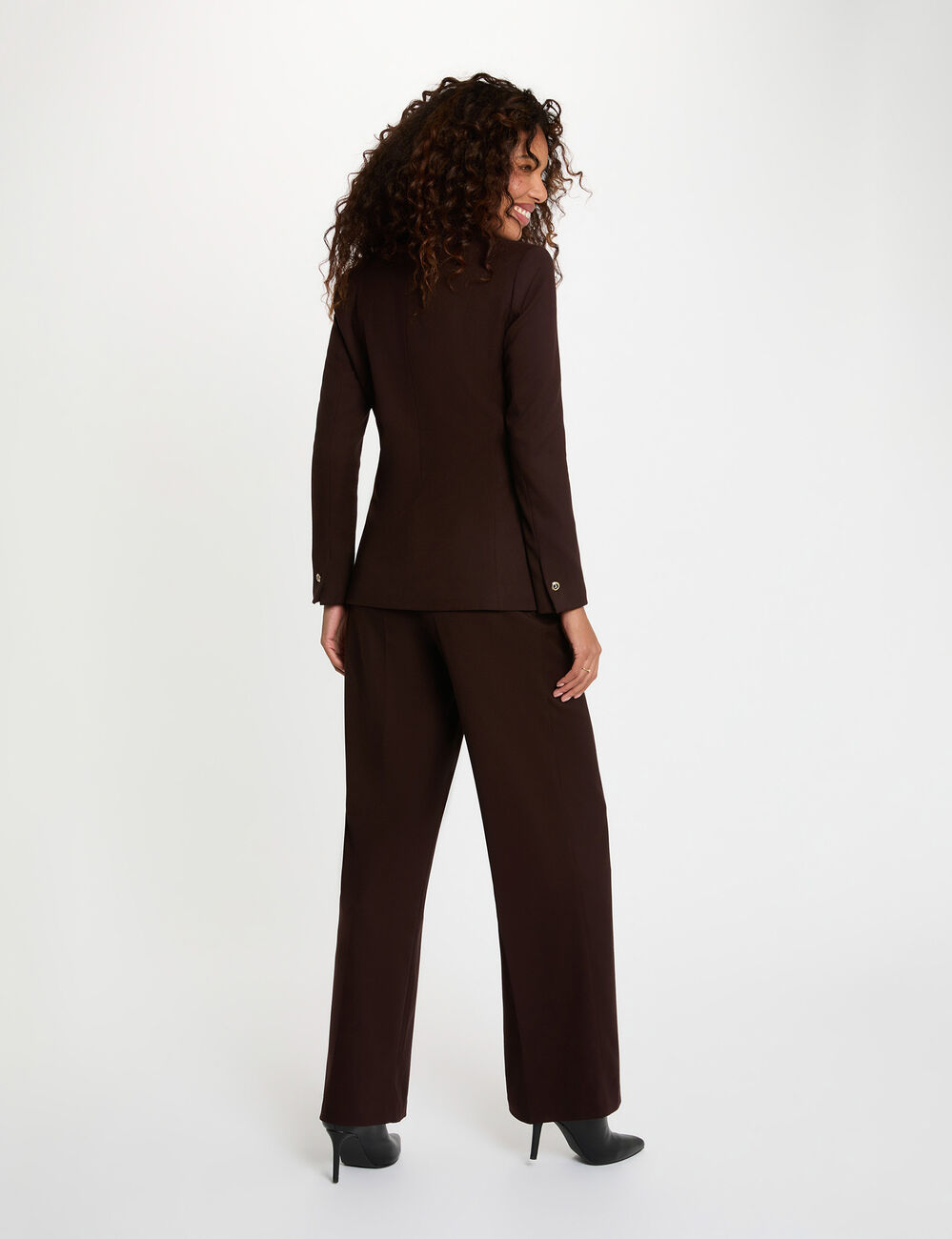 Blazer ajust&eacute; sans manches marron fonc&eacute; femme