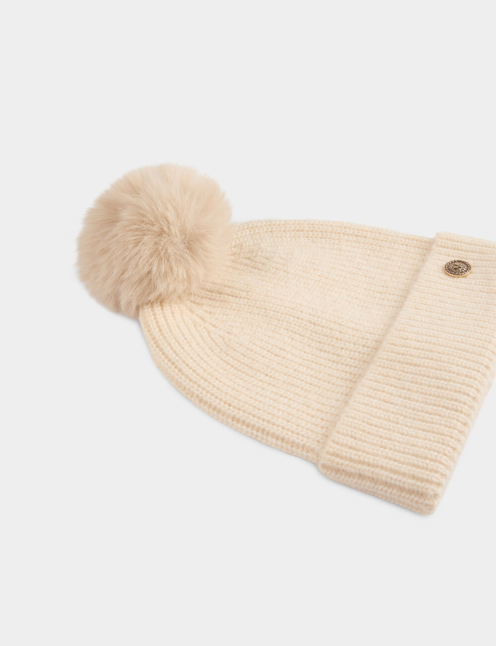 Strickm&uuml;tze mit Knopf elfenbein damen