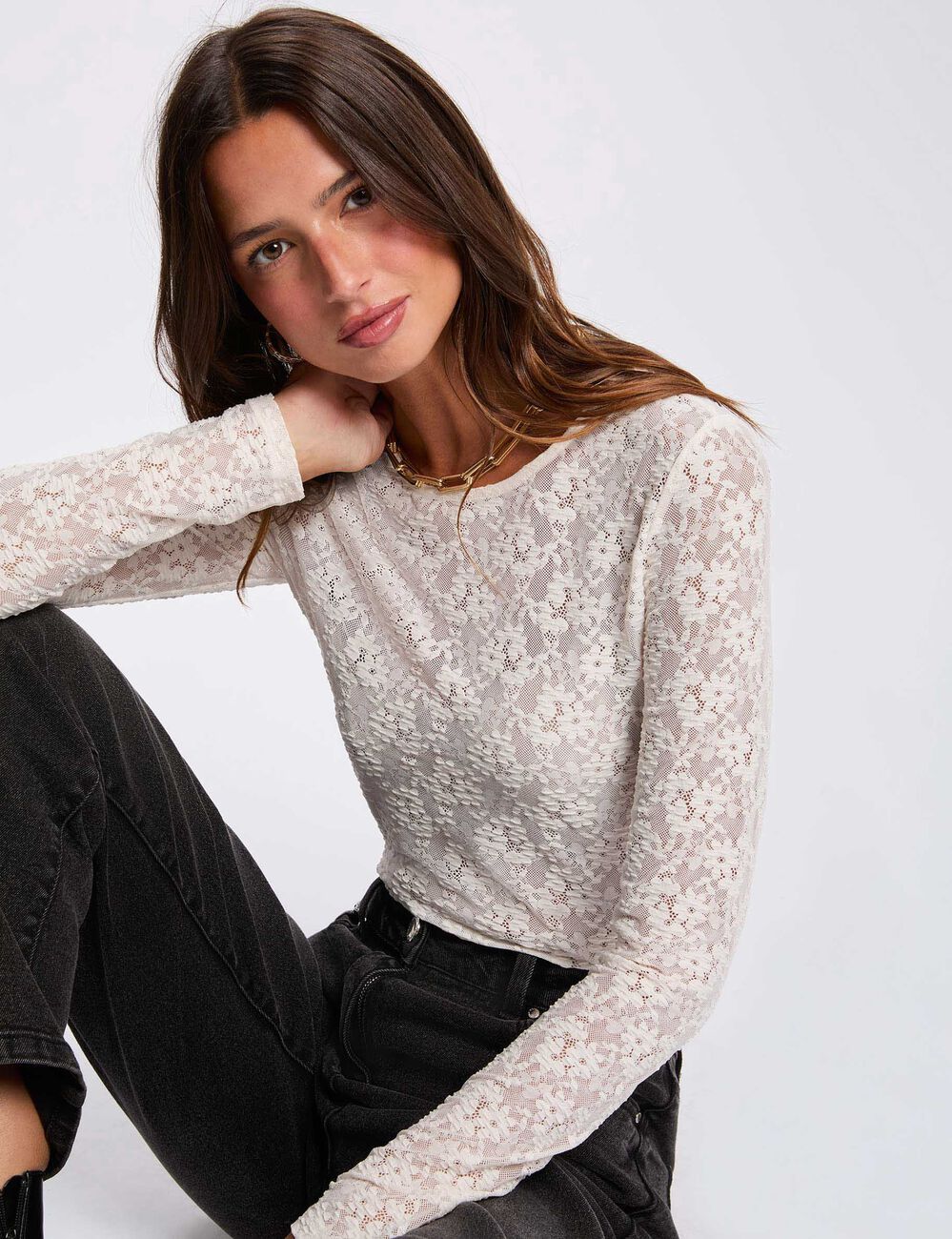 Tailliertes Spitzen-T-Shirt elfenbein damen