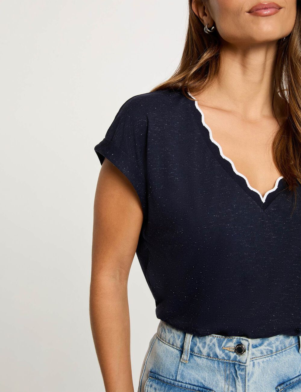 T-shirt col v manches courtes bleu marine femme