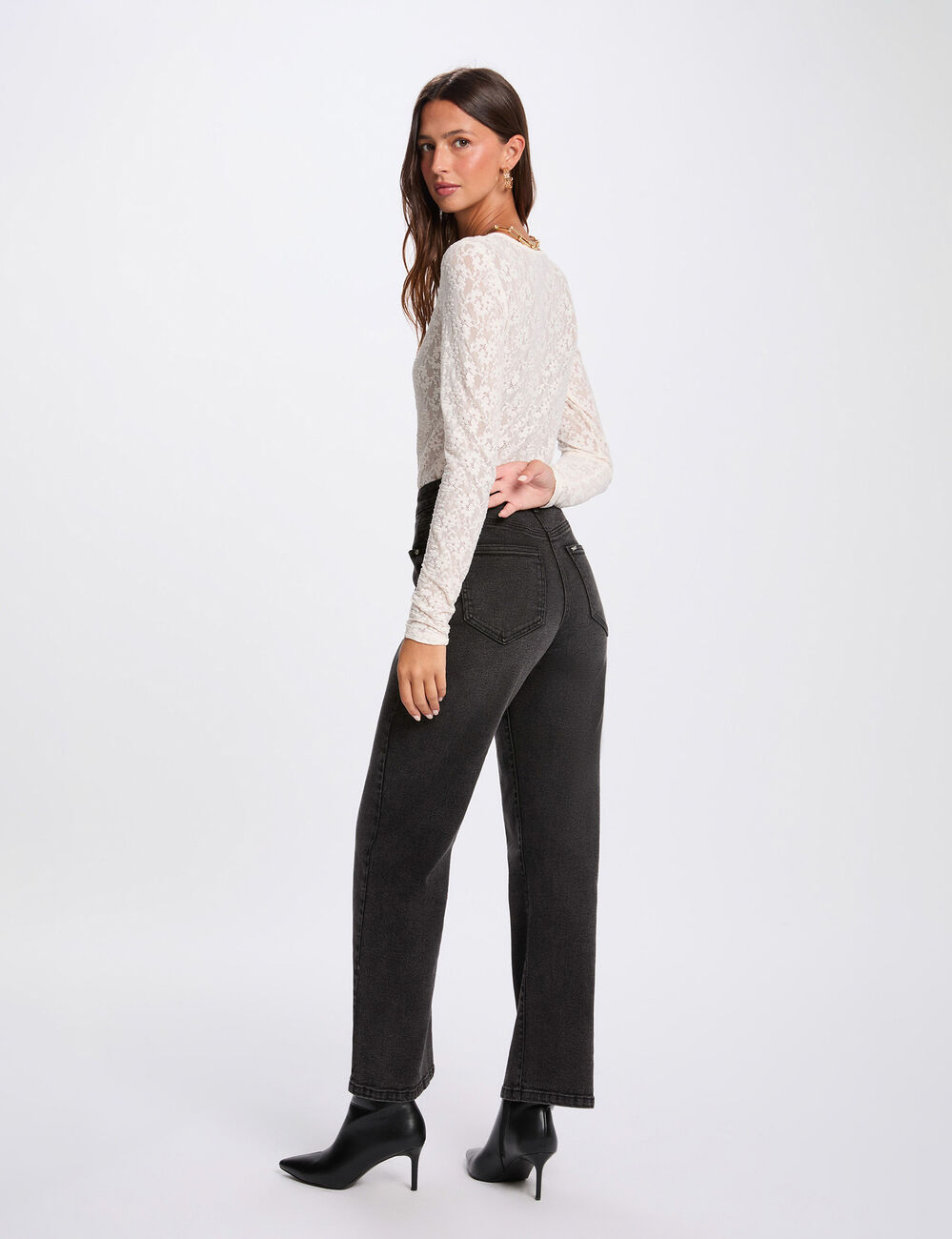 Tailliertes Spitzen-T-Shirt elfenbein damen