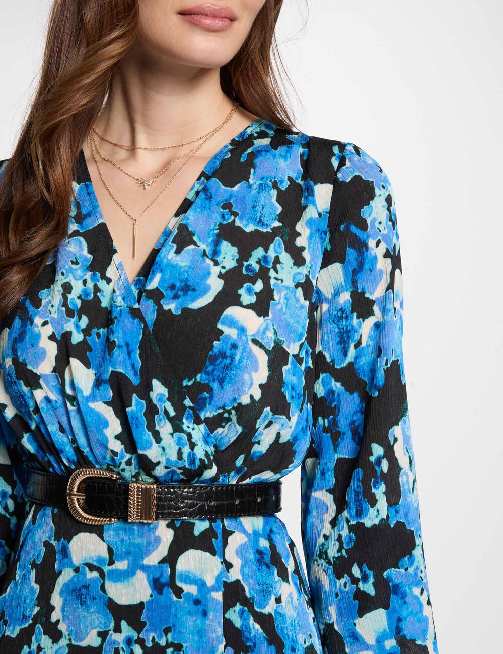 Langes, fließendes, figurbetontes Kleid mehrfarbig damen