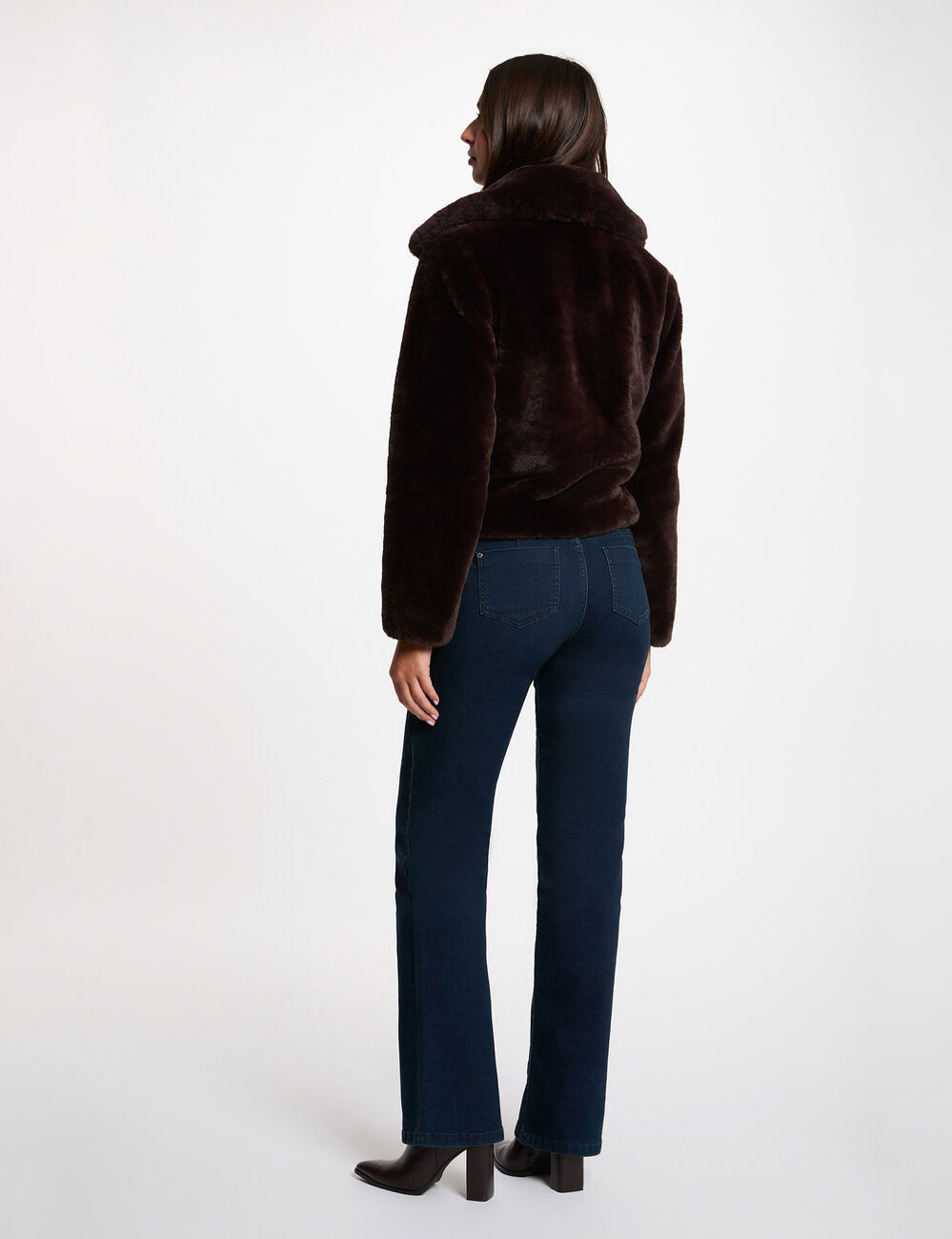 Kurze Jacke aus Kunstfell dunkelbraun damen