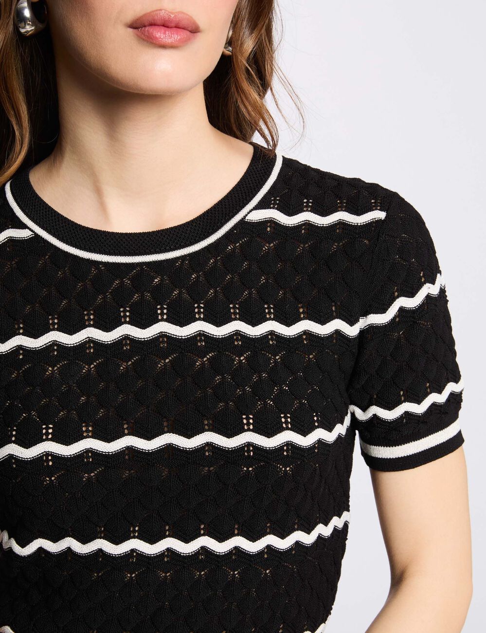 Gestreifter Pullover mit kurzen Ärmeln schwarz damen
