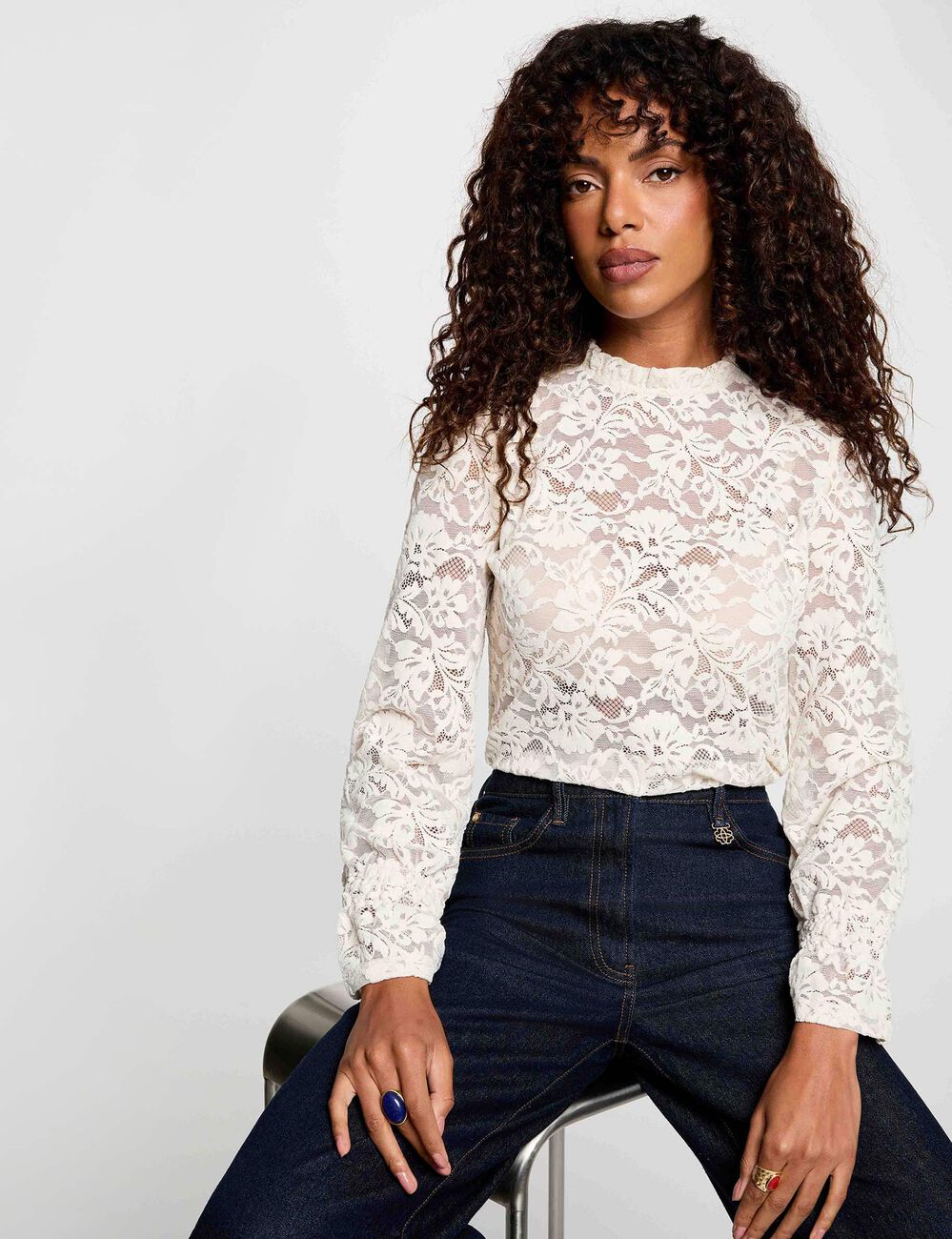T-shirt dentelle col montant ivoire femme