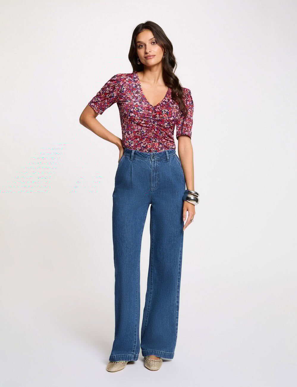 T-shirt cintr&eacute; col v multicolore femme