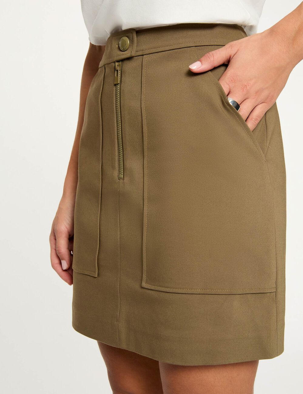 Jupe courte zipp&eacute;e vert kaki femme