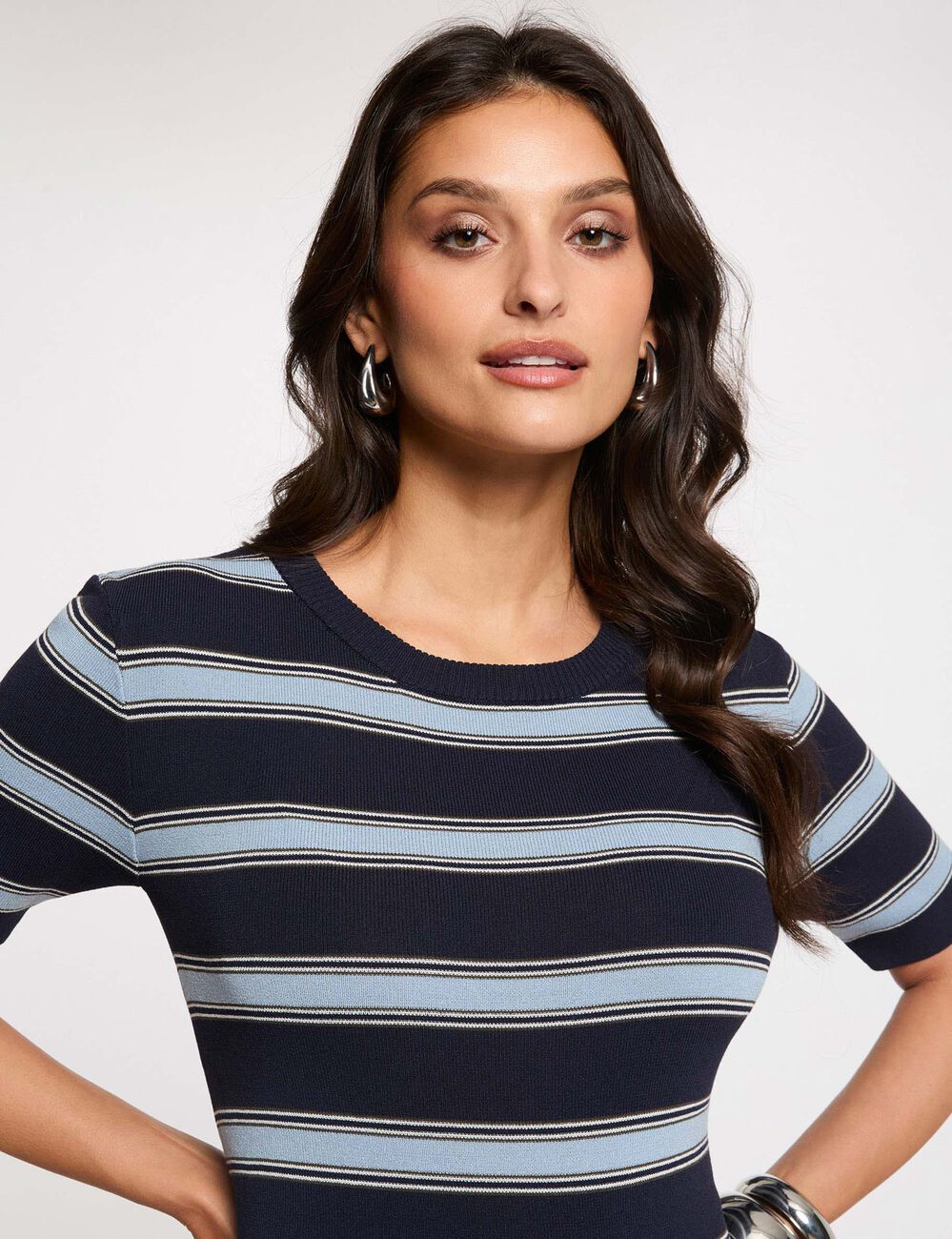 Pull ajust&eacute; manches courtes bleu marine femme