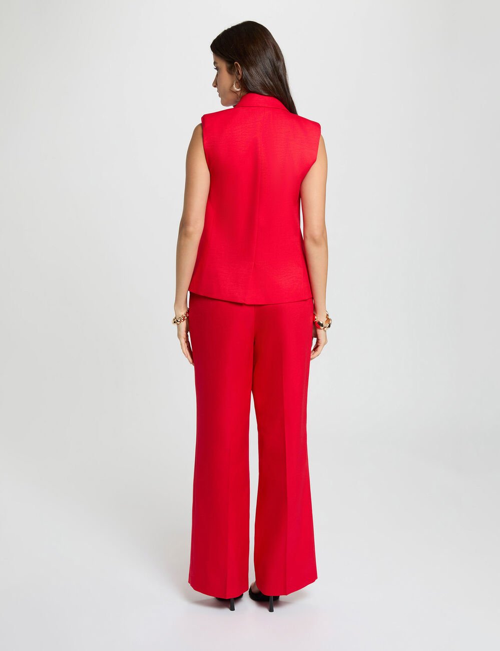 Veste sans manches ajust&eacute;e rouge femme