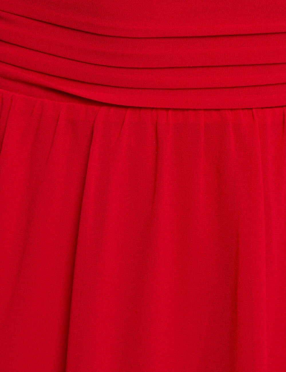 Robe courte &eacute;vas&eacute;e fluide rouge femme
