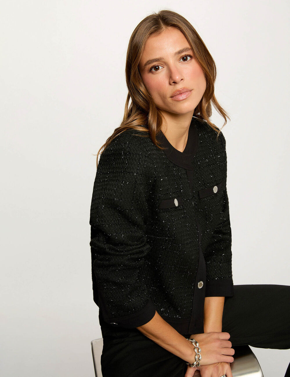 Kurz geschnittene, taillierte Jacke schwarz damen