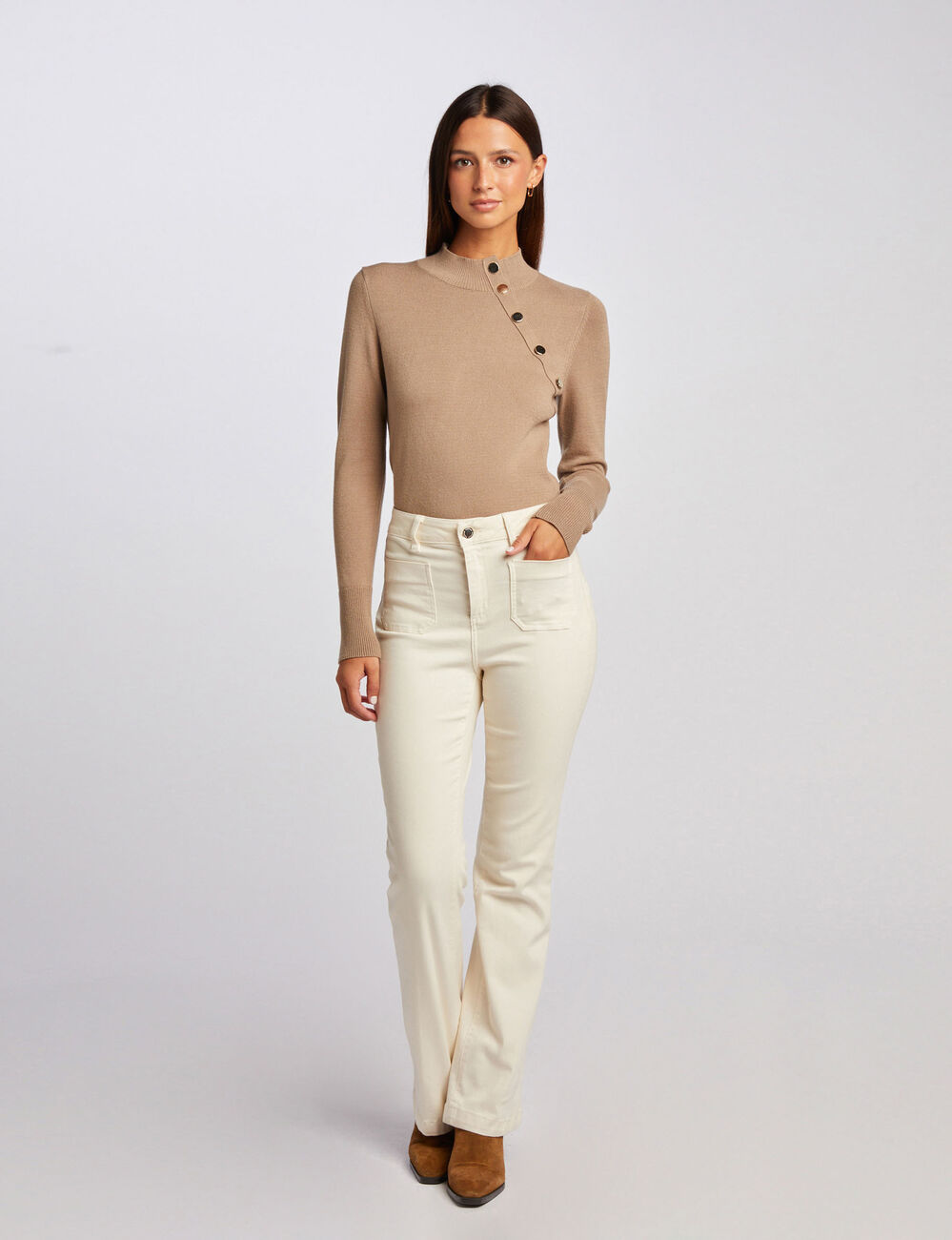 Pull manches longues boutons d&eacute;coratifs taupe femme