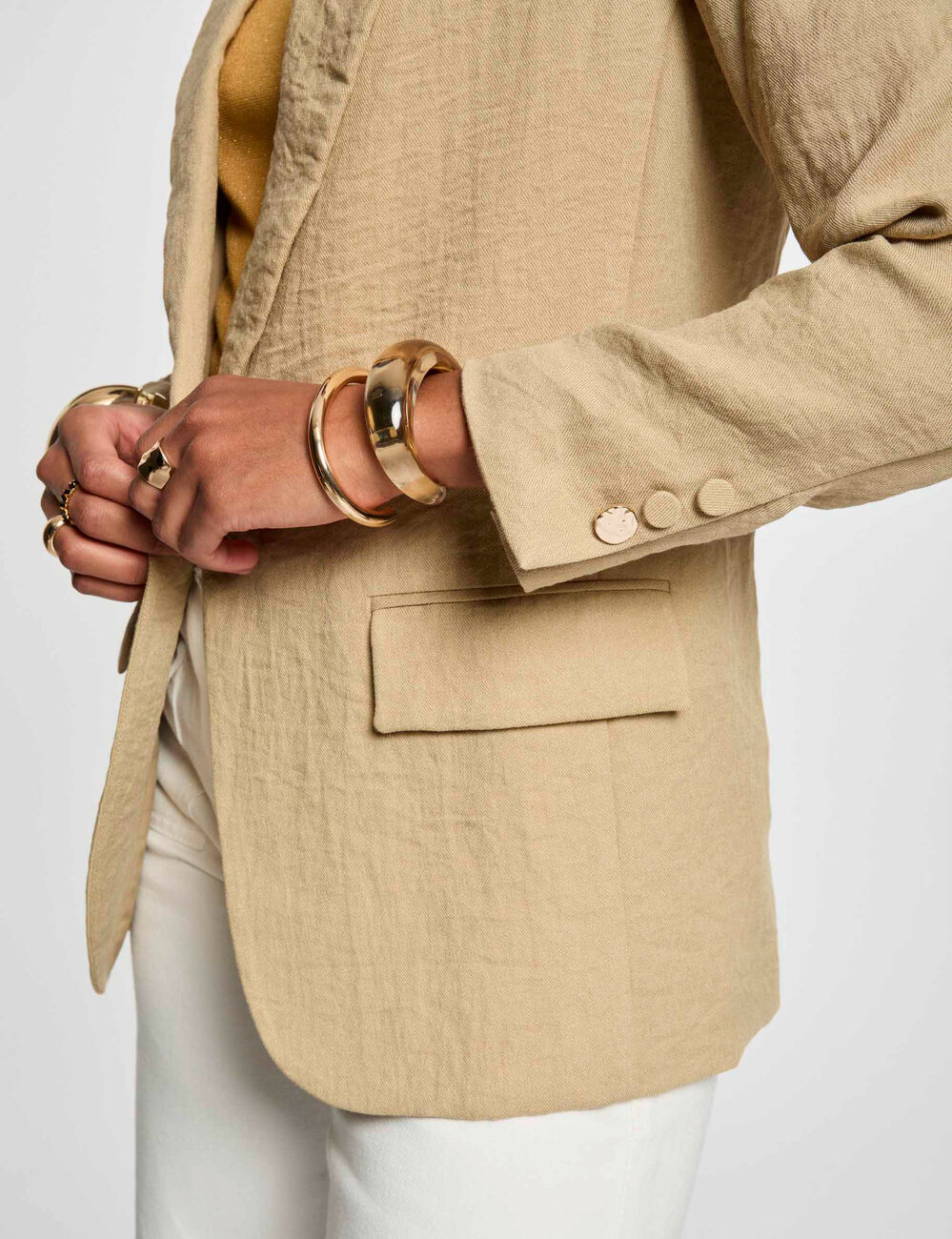 Fließende, kurze Jacke beige damen