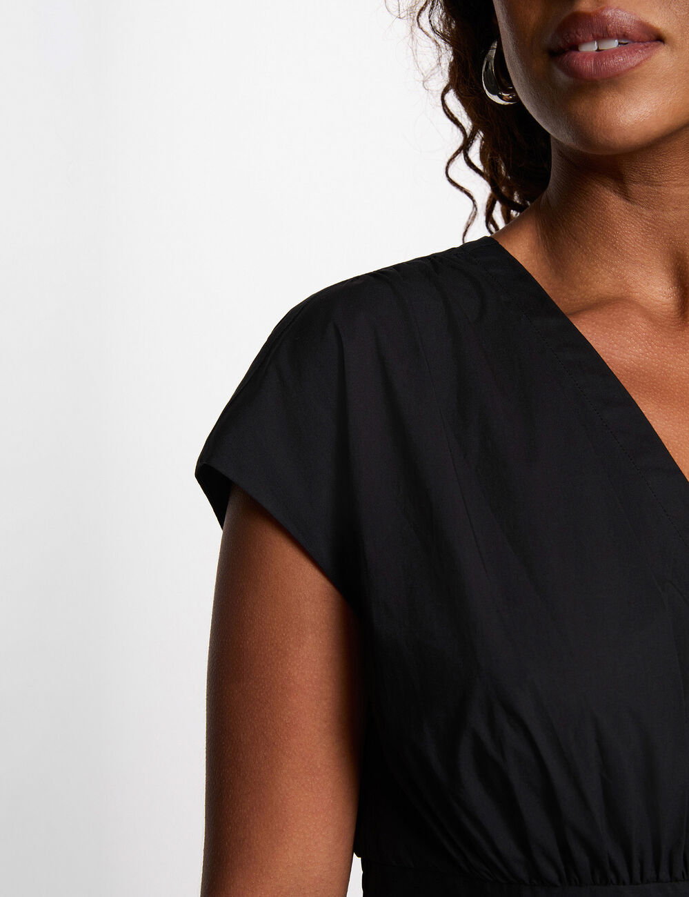 Robe mi-longue col v noir femme