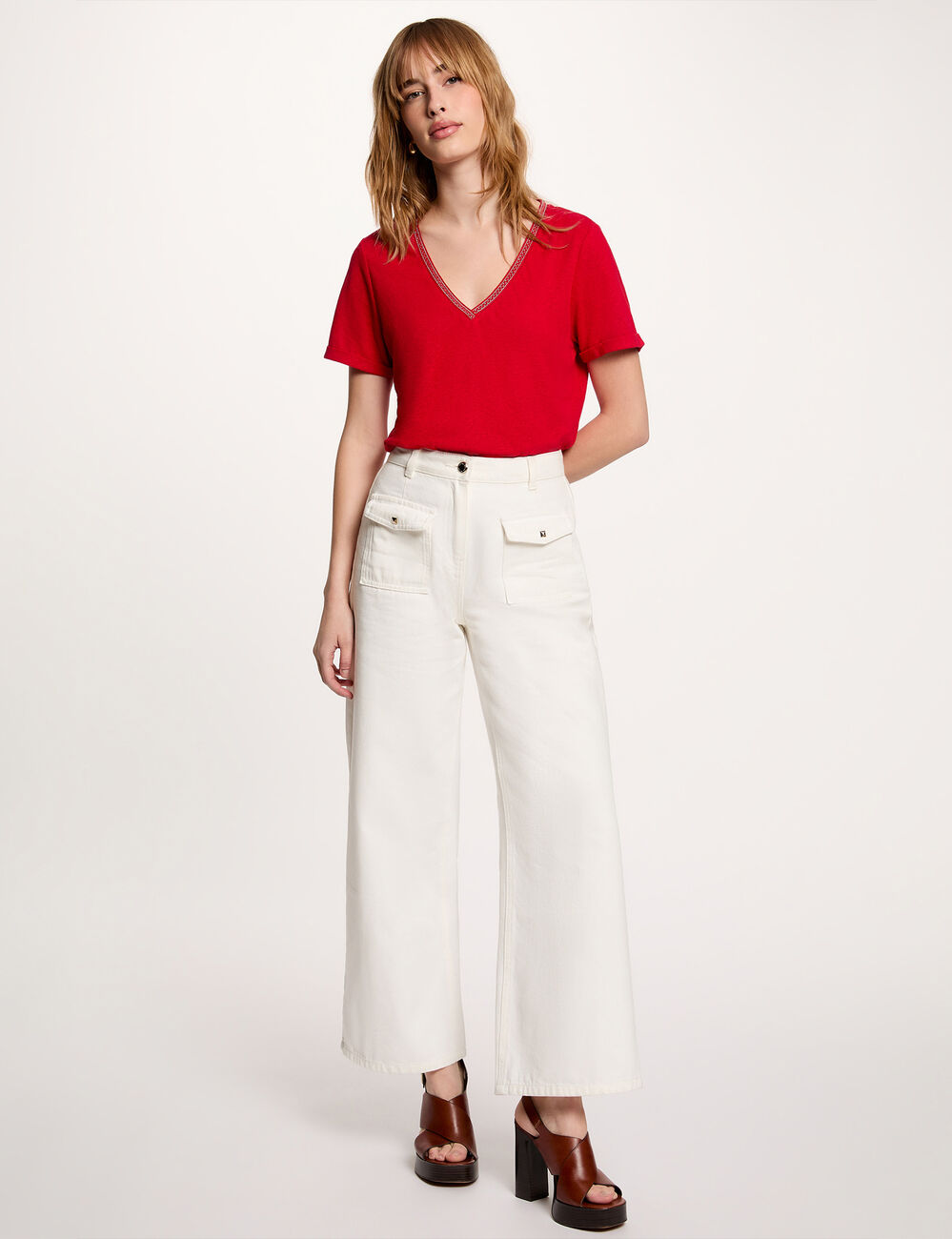 T-shirt col v perl&eacute; rouge femme