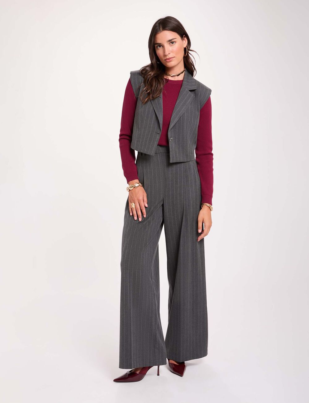 Gilet ray&eacute; sans manches denim gris fonce femme