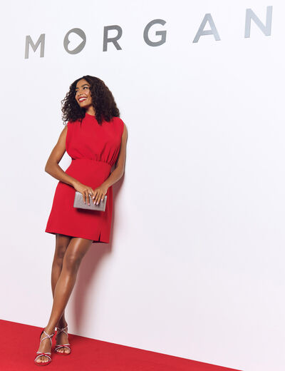 Robe courte ajustée épaulettes rouge femme
